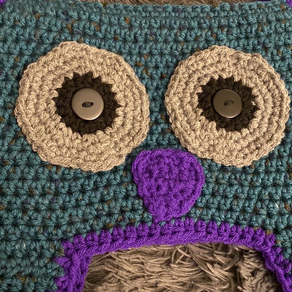 Owl Hat -crocheted - Picture 2 of 8